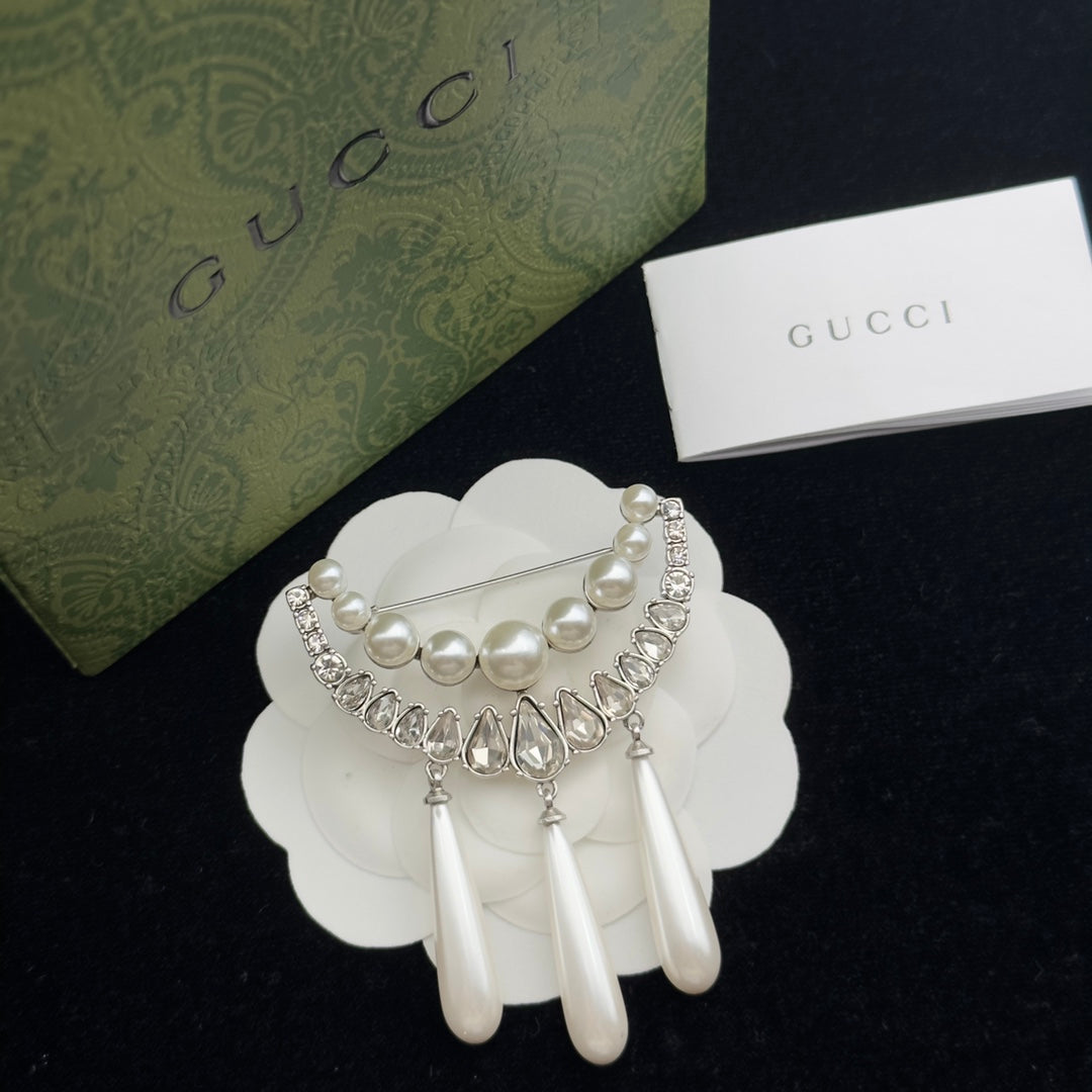 Gucci Brooch Silver 184022